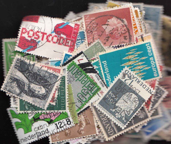 Dutch stamps - Large & small stamps - 400 Stamps