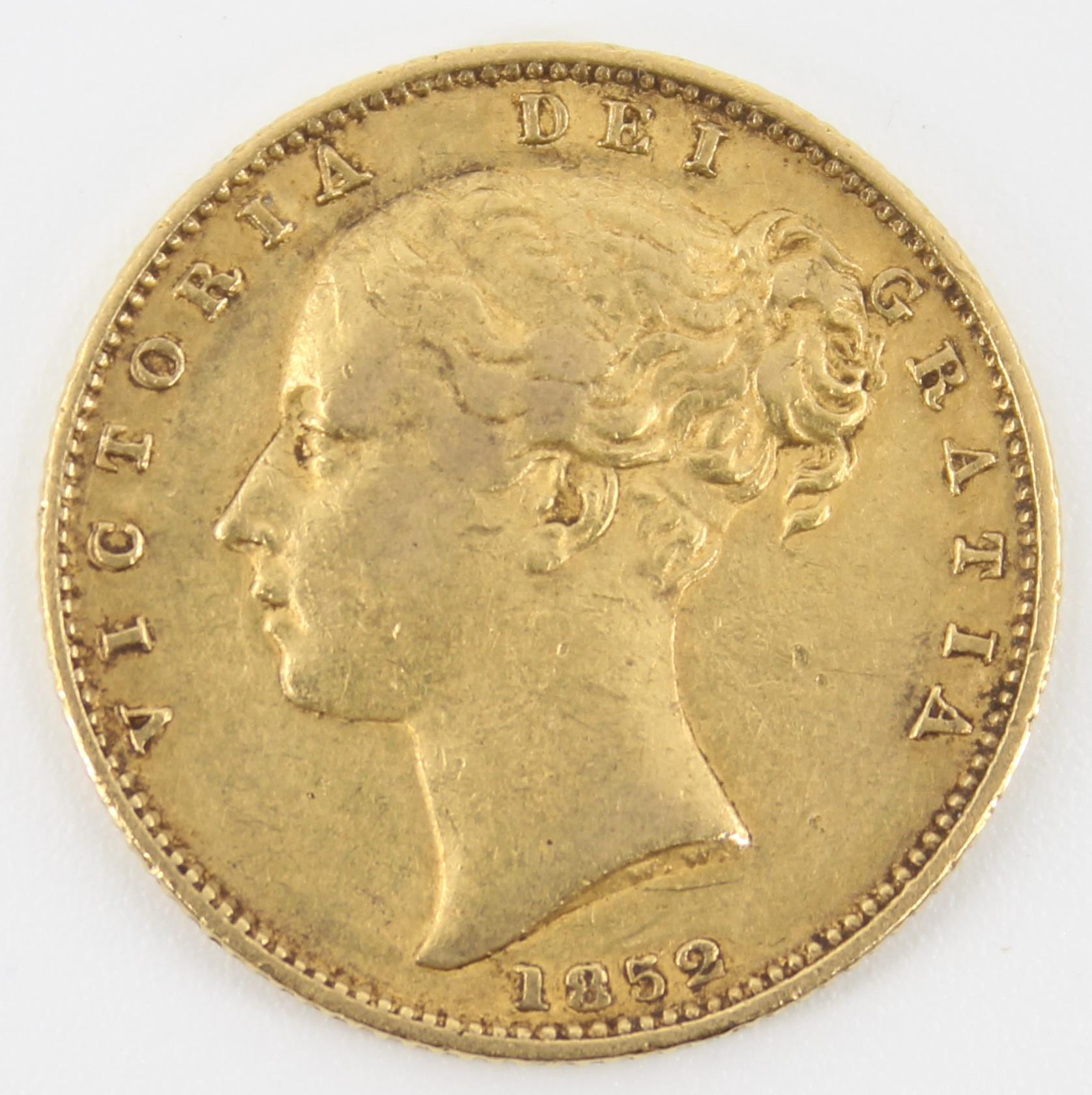 1852 Queen Victoria Sovereign Young Head / Shield Reverse