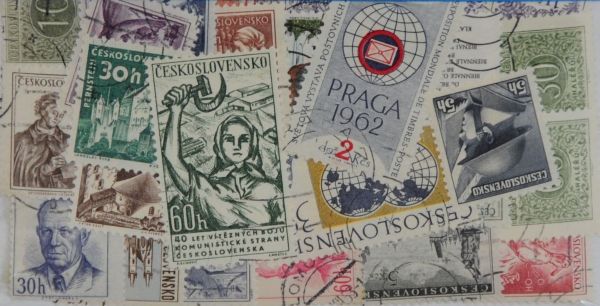 Czechoslovakia 100 Stamps (L310)