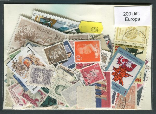 Europe 200 Stamps (634)