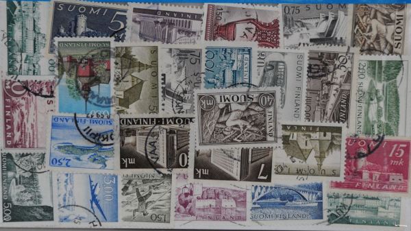 Finland 25 Stamps (Large format) (L128)