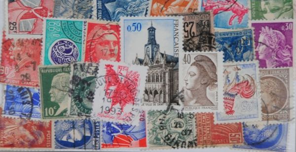 France 100 Stamps (L132)