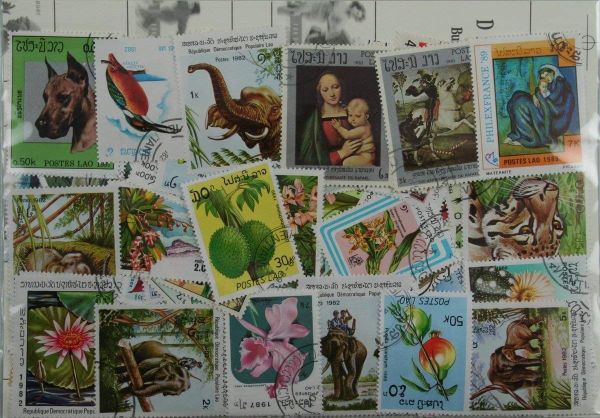 Laos 300 Stamps (large) (204)