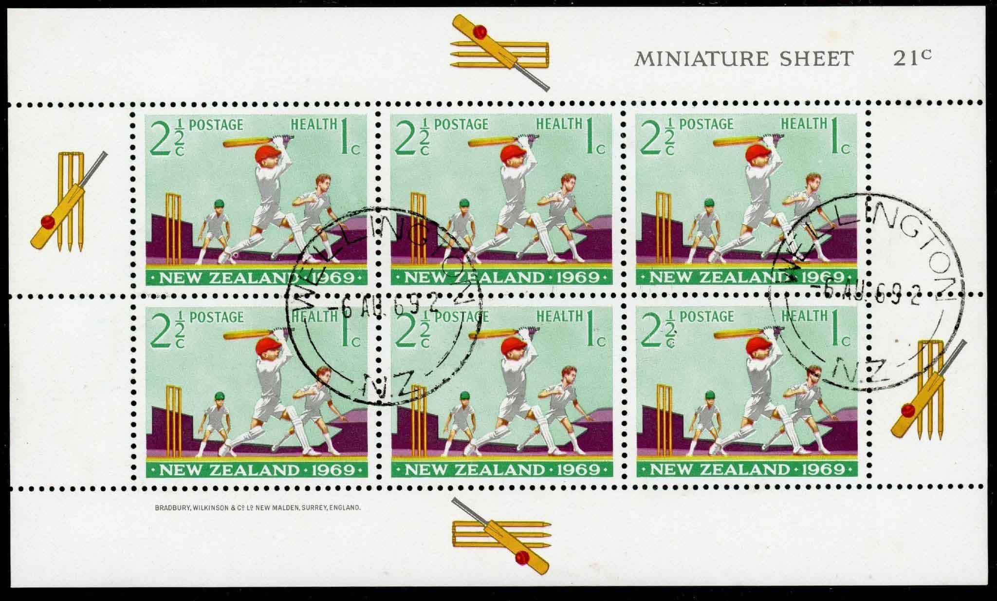 New Zealand 1969 SG.MS902 F/U (2 sheets)