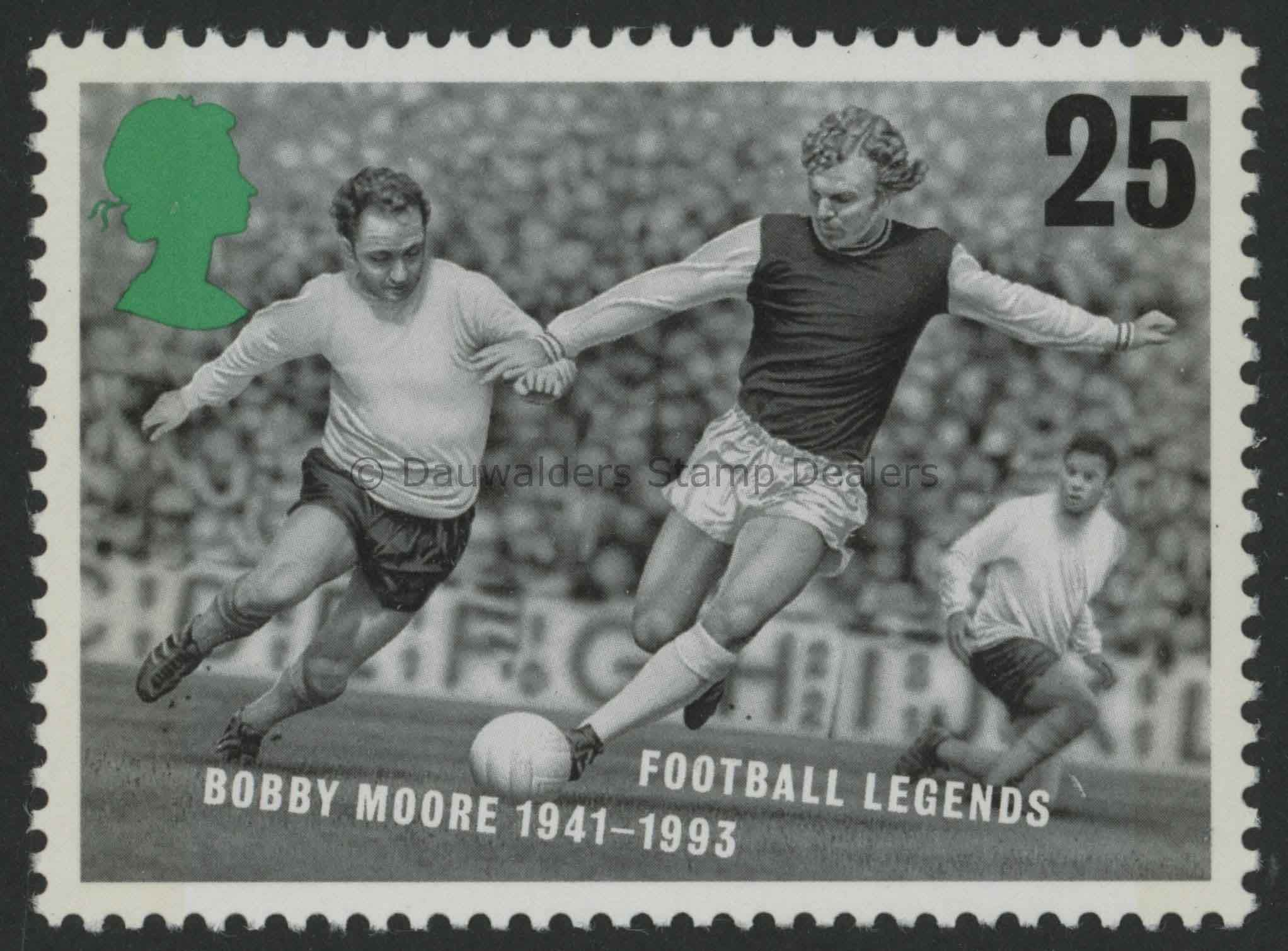 SG1926 25p Bobby Moore 1996 Footballing Greats