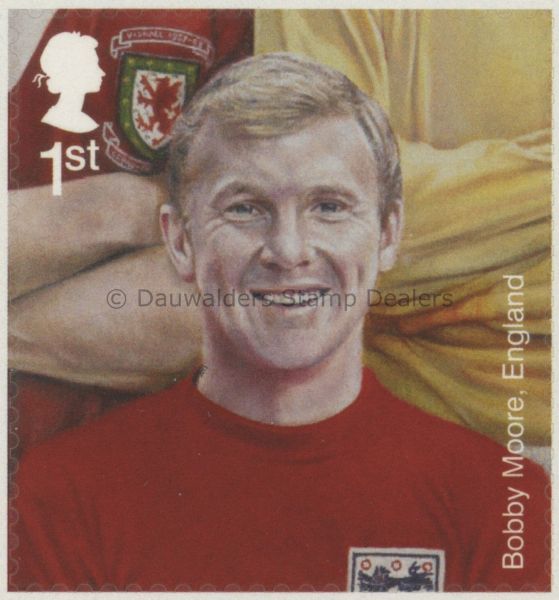 SG3486 1st Bobby Moore 2013 Football Heroes II S/A