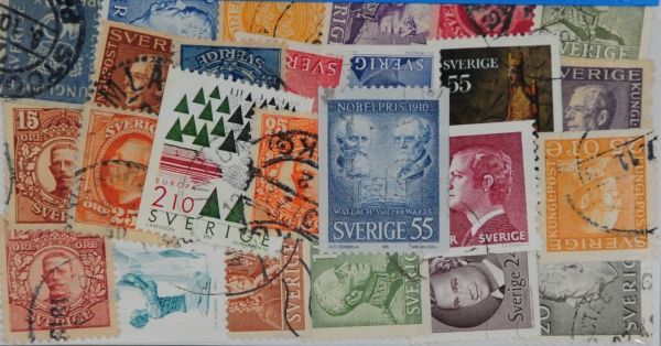 Sweden 100 Stamps (L358)