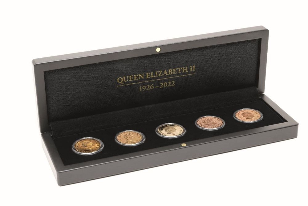 VOLTERRA coin case 'QEII' for 5 sovereigns in capsules